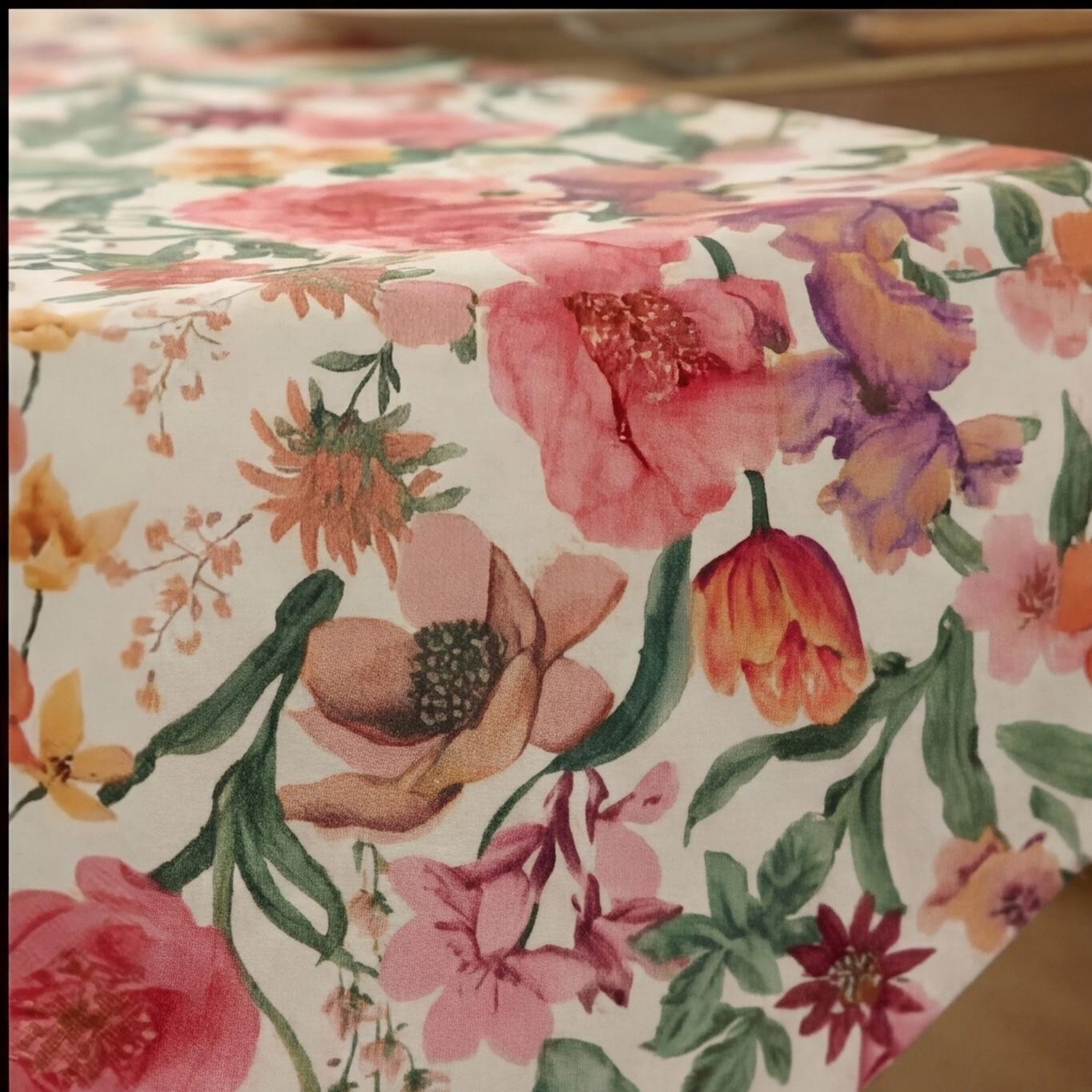 Printed - Meadows Flora Table Runner Trendy Home