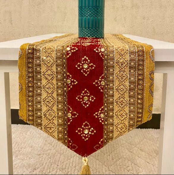 Hand Sequin - Queen Red Table Runner Trendy Home